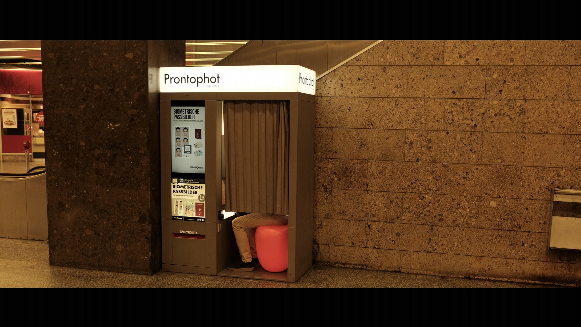 Color photo 12